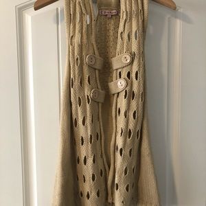 Cream chunky knit vest